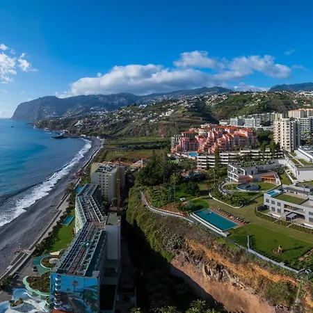Acqua Ii By An Island * Funchal