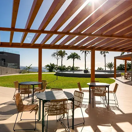 Acqua Ii By An Island