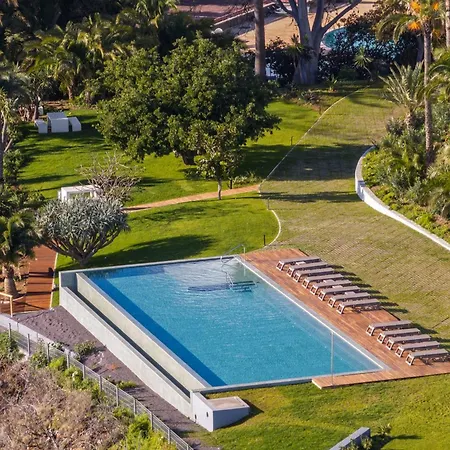 Acqua Ii By An Island * فونشال