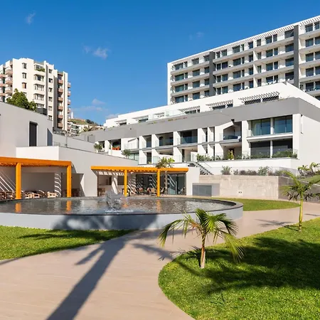 Acqua Ii By An Island * Funchal