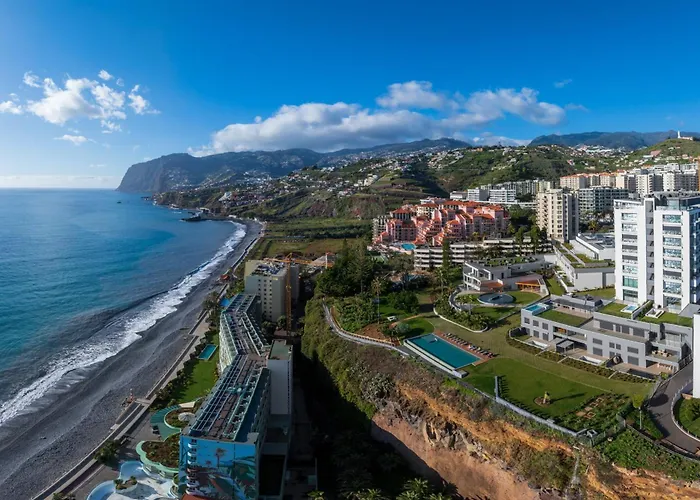 Acqua Ii By An Island * Funchal (Madeira)